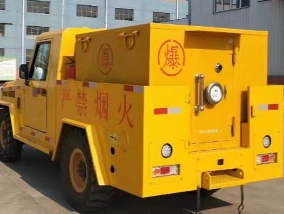 利通凯龙爆破器材运输车：保障爆破任务的安全运行